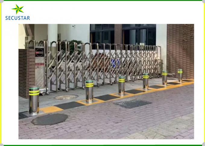 LED Flashing Remote Control Automatic Bollard Systems Connect With Road Barrier 1
