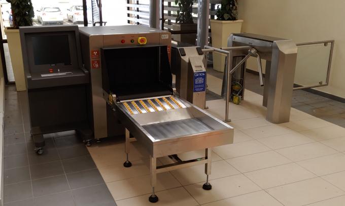 Stainless Steel Frame X Ray Baggage Scanner JC6040 Automatically Bi Directions Scanning 1